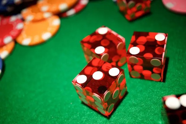 keris4d2 login app Live Sic Bo betting interface on mobile phone